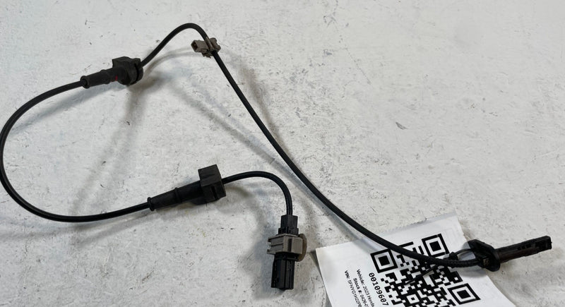 Load image into Gallery viewer, 2023 - 2025 HONDA PILOT FRONT LEFT OR RIGHT SIDE ABS WHEEL SPEED SENSOR # 109607
