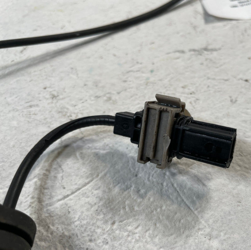 Load image into Gallery viewer, 2023 - 2025 HONDA PILOT FRONT LEFT OR RIGHT SIDE ABS WHEEL SPEED SENSOR # 109607