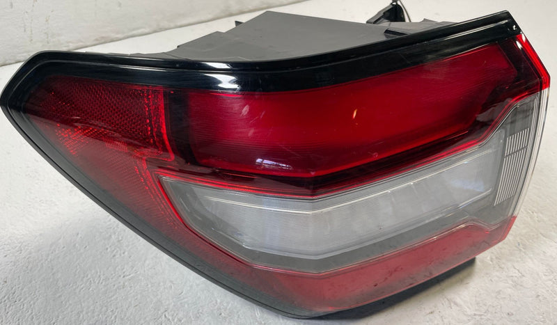Load image into Gallery viewer, 2023 - 2025 HONDA PILOT REAR LEFT DRIVER SIDE LED OUTER TAILLIGHT LAMP # 109671