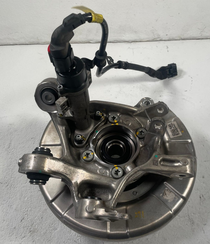 Load image into Gallery viewer, 2019 - 2023 GENESIS G70 REAR RIGHT PASSENGER SIDE SPINDLE KNUCKLE W/ HUB #110970
