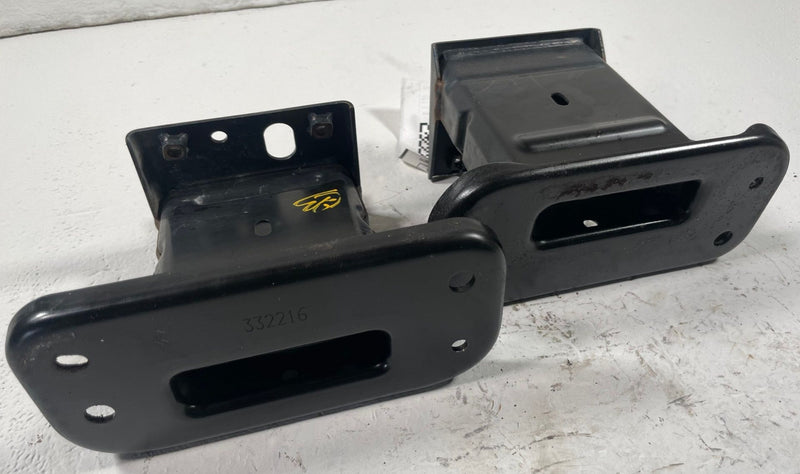 Load image into Gallery viewer, 2017-22 INFINITI Q60 FRONT LH & RH SIDE BUMPER IMPACT BAR STAY BRACKET # 112445