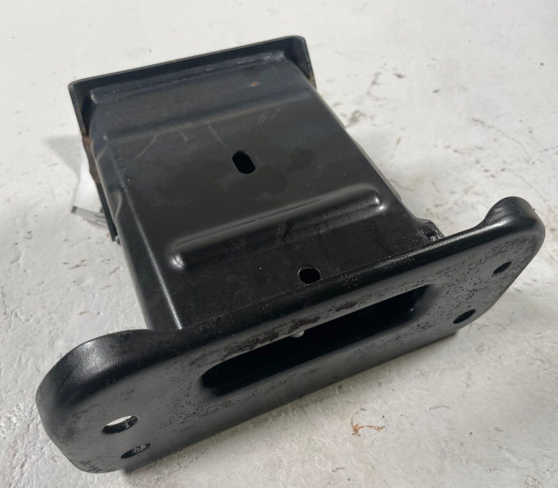 Load image into Gallery viewer, 2017-22 INFINITI Q60 FRONT LH & RH SIDE BUMPER IMPACT BAR STAY BRACKET # 112445
