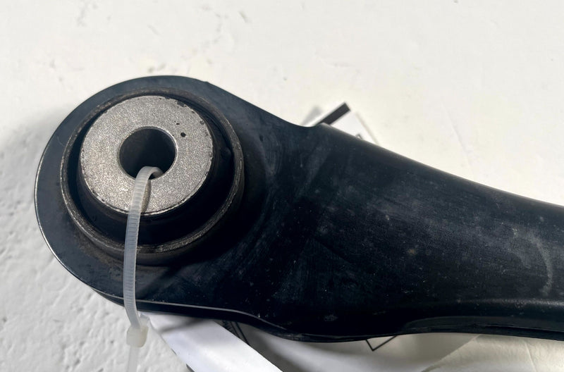 Load image into Gallery viewer, 2019-26 GENESIS G70 REAR RIGHT PASSENGER SIDE REARWARD UPPER CONTROL ARM #113876