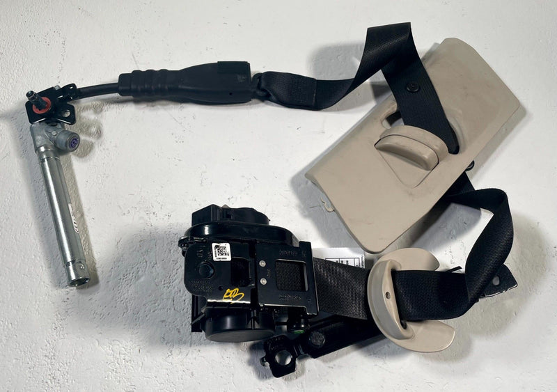Load image into Gallery viewer, 2019-2023 GENESIS G70 FRONT LEFT DRIVER SIDE SEAT BELT SEATBELT RETRACTOR 113878