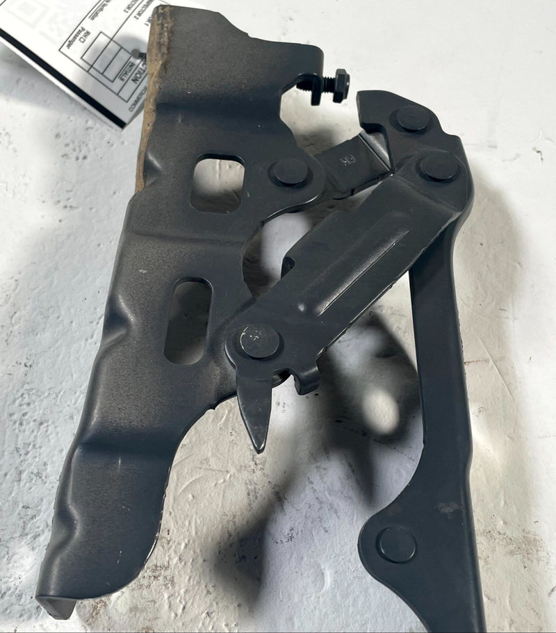 Load image into Gallery viewer, 2019-2026 GENESIS G70 FRONT LEFT & RIGHT SIDE HOOD BONNET HINGES (PAIR) # 113842