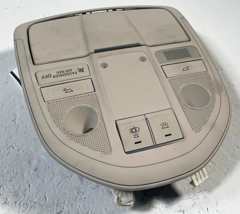 Load image into Gallery viewer, 2019 - 2023 GENESIS G70 ROOF OVERHEAD CONSOLE DOME LIGHT LAMP W/ SWITCH # 113840