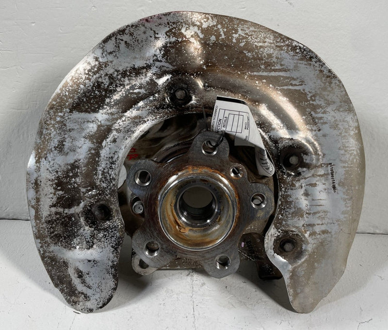 Load image into Gallery viewer, 2018 - 2024 BMW X3 G01 REAR RIGHT PASSENGER SIDE SPINDLE KNUCKLE HUB # 108307