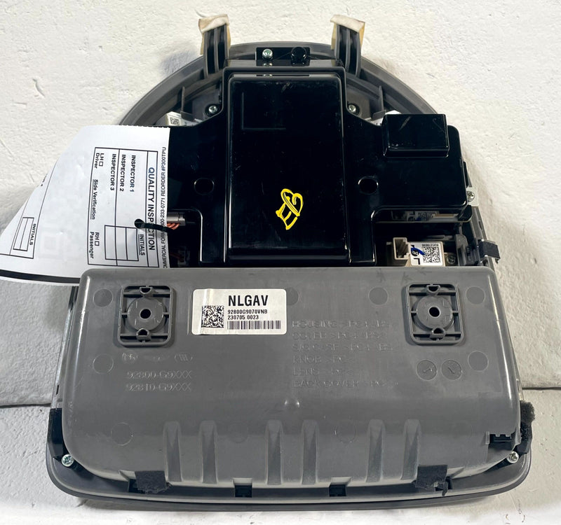 Load image into Gallery viewer, 2019 - 2023 GENESIS G70 ROOF OVERHEAD CONSOLE DOME LIGHT LAMP W/ SWITCH # 113840