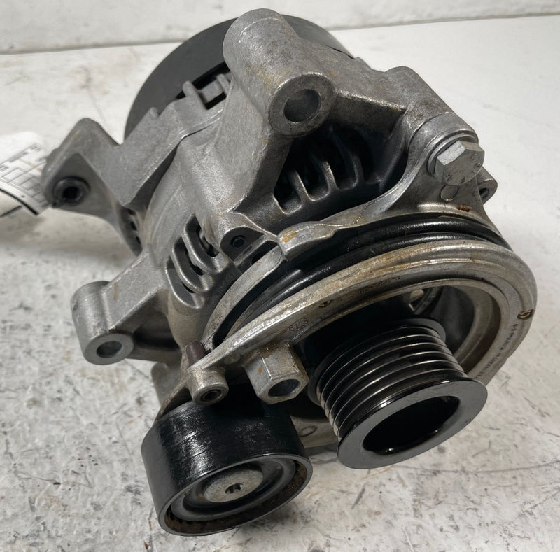 Load image into Gallery viewer, 2020 - 2025 BMW X3 X4 G01 G02 ENGINE ALTERNATOR GENERATOR UNIT 14V 180A # 108322