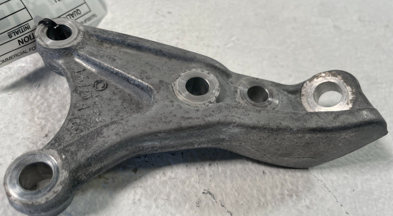 Load image into Gallery viewer, 23-25 HONDA PILOT AWD TRANSMISSION TRANSFER CASE MOUNT SUPPORT BRACKET # 105796