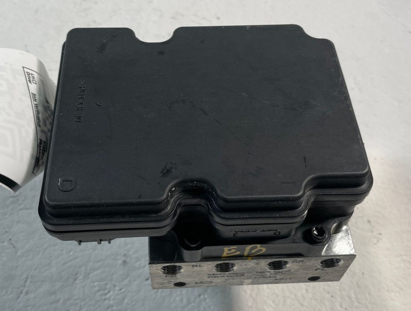 Load image into Gallery viewer, 24-25 HYUNDAI SANTA FE ANTI LOCK ABS BRAKE PUMP MODULE CONTROL UNIT 2.5L 106907