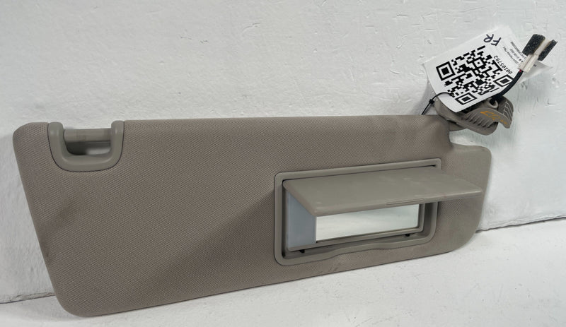 Load image into Gallery viewer, 2023-2025 HONDA PILOT FRONT RIGHT PASSENGER SIDE SUNVISOR SUN VISOR # 105792