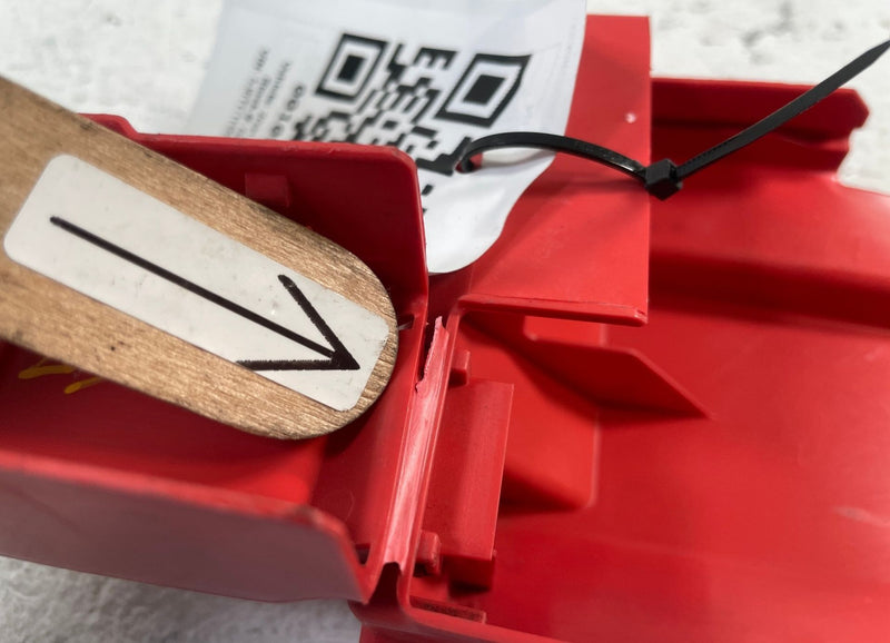 Load image into Gallery viewer, 2019-2025 ACURA RDX POSITIVE BATTERY TERMINAL FUSE BOX COVER CAP # 109719
