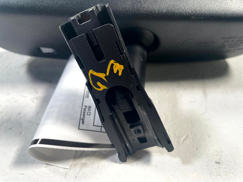 Load image into Gallery viewer, 2019 - 2023 GENESIS G70 FRONT WINDSHIELD INTERIOR REAR VIEW MIRROR BLACK #113841