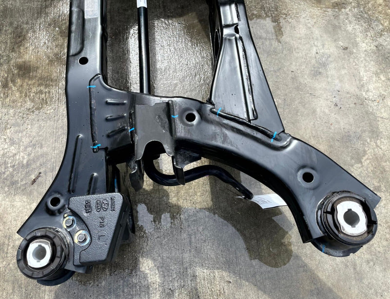 Load image into Gallery viewer, 24-26 HYUNDAI SANTA FE FWD REAR SUSPENSION CRADLE CROSSMEMBER SUBFRAME # 111297