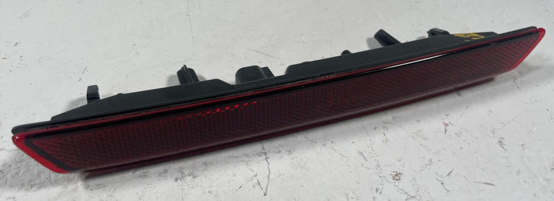 Load image into Gallery viewer, 2020 - 2025 FORD EXPLORER REAR RIGHT SIDE BUMPER REFLECTOR LB5B13B415A # 111020