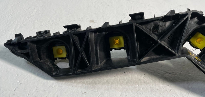 Load image into Gallery viewer, 2024-2026 HYUNDAI SANTA FE REAR LEFT SIDE BUMPER UPPER SUPPORT BRACKET # 106892