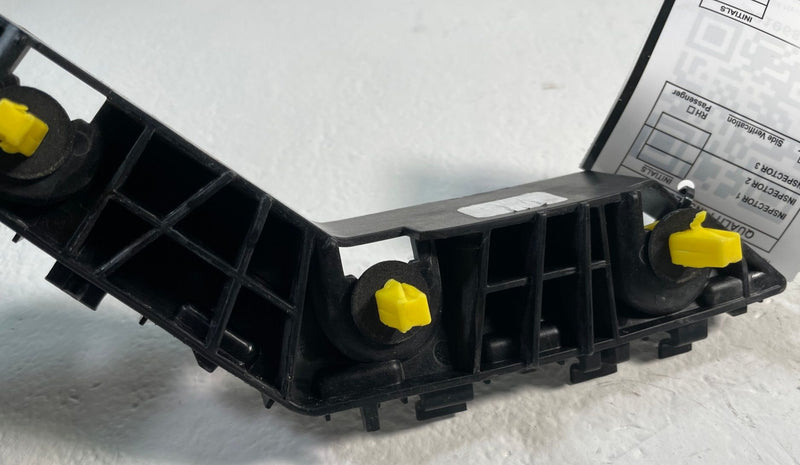 Load image into Gallery viewer, 2024-2026 HYUNDAI SANTA FE REAR LEFT SIDE BUMPER UPPER SUPPORT BRACKET # 106892