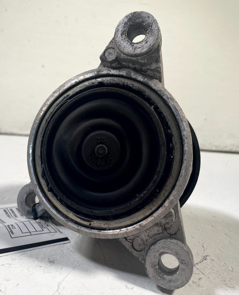 Load image into Gallery viewer, 2019 - 2023 GENESIS G70 FRONT RIGHT PASSENGER SIDE ENGINE MOTOR MOUNT # 113867