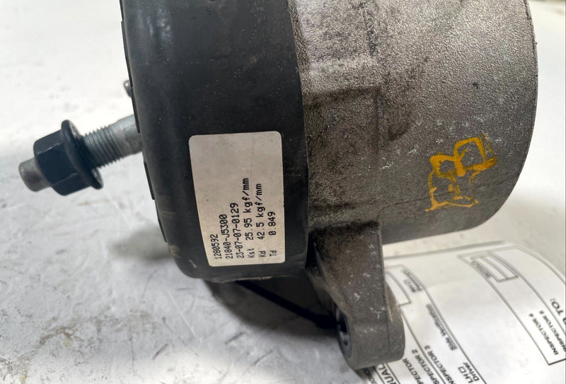 Load image into Gallery viewer, 2019 - 2023 GENESIS G70 FRONT RIGHT PASSENGER SIDE ENGINE MOTOR MOUNT # 113867