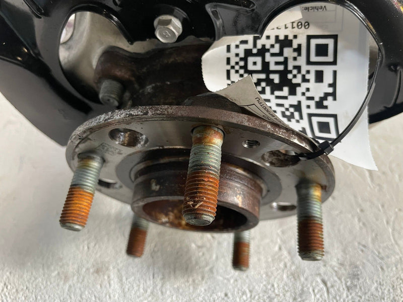 Load image into Gallery viewer, 22-26 HYUNDAI TUCSON FRONT RIGHT PASSENGER SIDE SPINDLE KNUCKLE & HUB # 113725