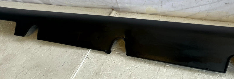 Load image into Gallery viewer, 2022-2024 HYUNDAI IONIQ 5 RIGHT SIDE SKIRT ROCKER PANEL MOLDING BLACK # 108861