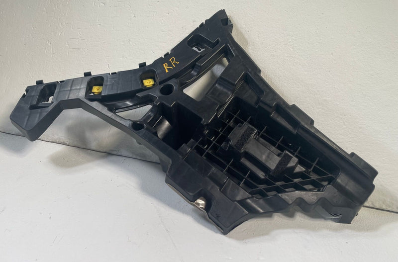 Load image into Gallery viewer, 22-26 GENESIS G70 REAR RIGHT PASSENGER SIDE BUMPER MOUNT SUPPORT BRACKET #113909
