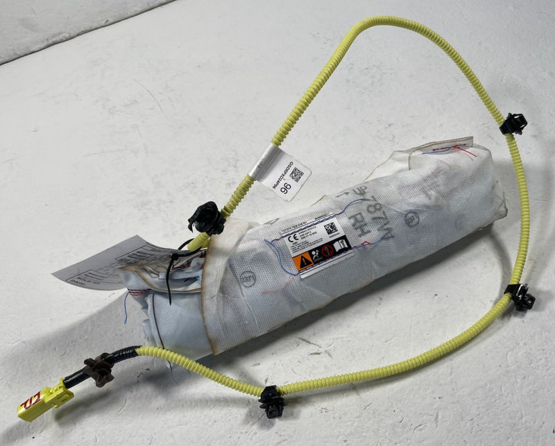 Load image into Gallery viewer, 2022 - 2026 TOYOTA TUNDRA SEQUOIA FRONT RIGHT SIDE SEAT AIRBAG AIR BAG # 108368
