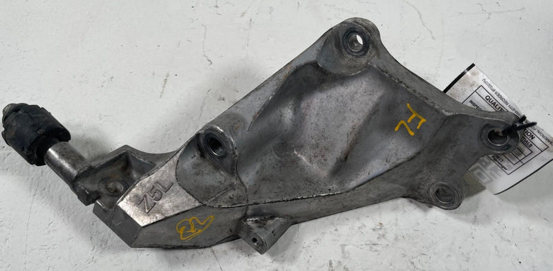 Load image into Gallery viewer, 2017-2022 INFINITI Q60 FRONT LEFT SIDE ENGINE MOUNT SUPPORT BRACKET 3.0L #112508