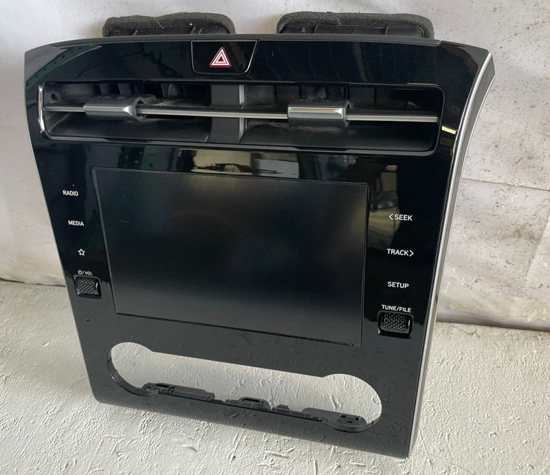 Load image into Gallery viewer, 2022 - 2024 HYUNDAI TUCSON DASHBOARD RADIO MEDIA DISPLAY SCREEN PANEL # 113714