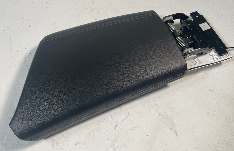 Load image into Gallery viewer, 2022 - 2026 GENESIS G70 FRONT CENTER CONSOLE ARMREST STORAGE LID COVER # 113916