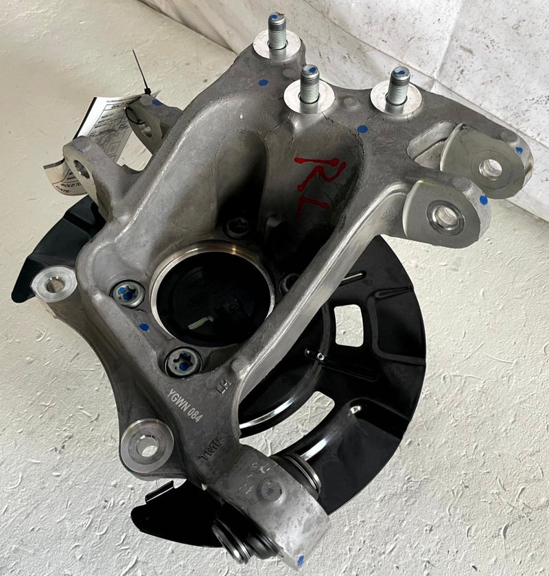 Load image into Gallery viewer, 21-26 HYUNDAI SANTA FE FWD REAR LEFT SPINDLE KNUCKLE W/ WHEEL HUB 2.5L # 111292