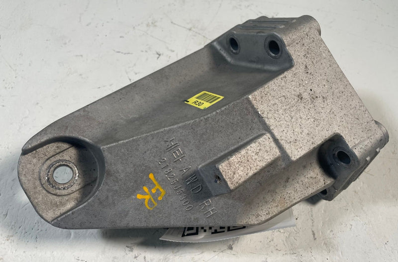 Load image into Gallery viewer, 2019-2023 GENESIS G70 AWD FRONT RIGHT SIDE ENGINE MOUNT SUPPORT BRACKET # 113893