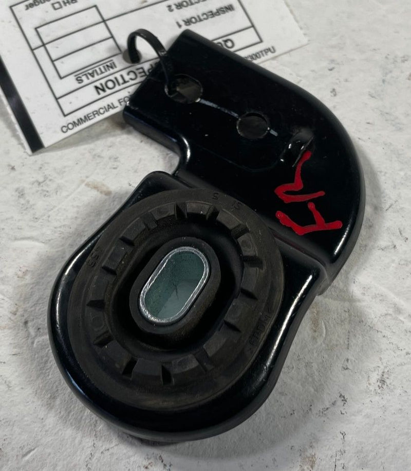 Load image into Gallery viewer, 22-26 TOYOTA TUNDRA RIGHT AIR CONDITIONING HEAT EXCHANGER MOUNT BRACKET # 108369