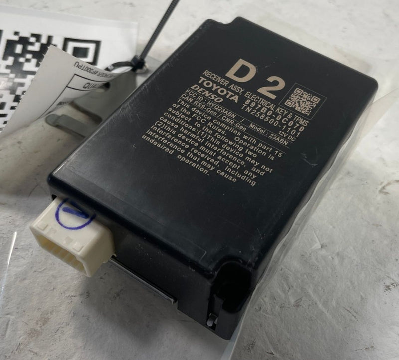 Load image into Gallery viewer, 2022 - 2026 TOYOTA TUNDRA TIRE PRESSURE MONITORING SYSTEM RECEIVER # 108407