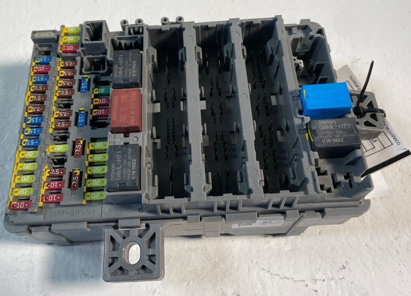 Load image into Gallery viewer, 2019 - 2022 ACURA ILX UNDER DASH CABIN FUSE RELAY JUNCTION BLOCK BOX # 107002