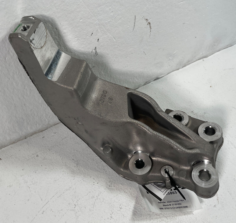 Load image into Gallery viewer, 2023 - 2025 HONDA PILOT REAR ENGINE MOUNT BRACKET 50610-T90-A01 # 105865