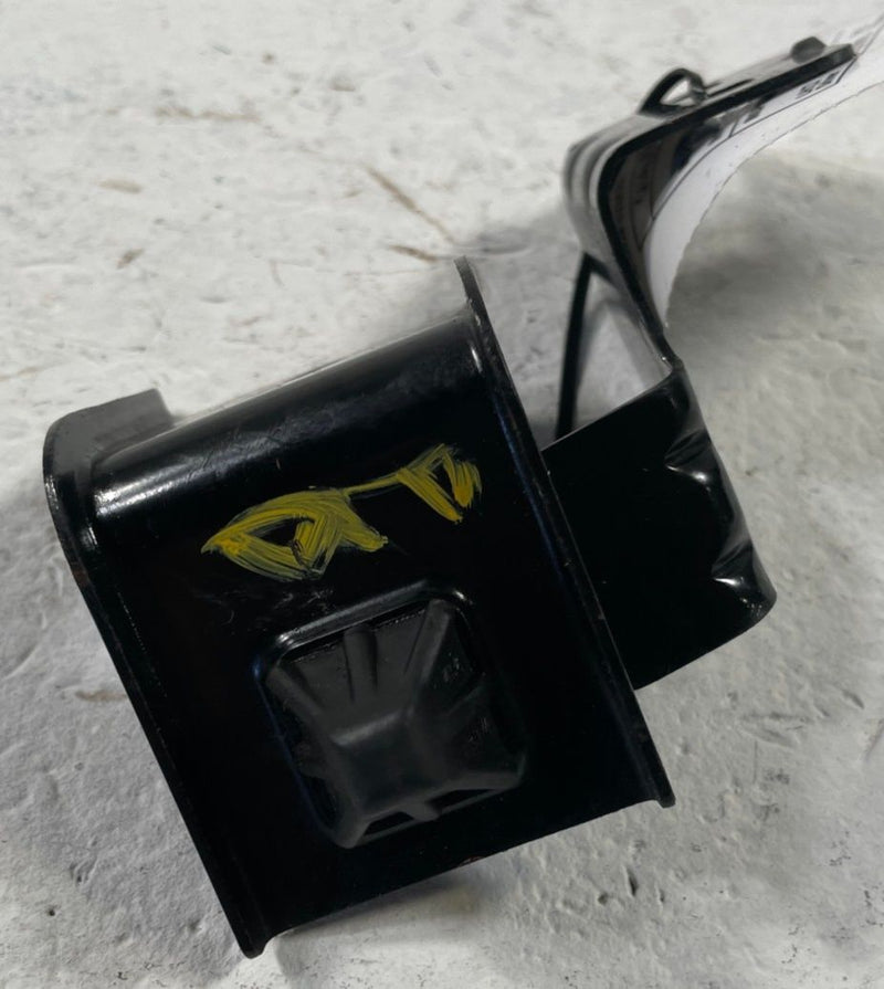 Load image into Gallery viewer, 22-26 TOYOTA TUNDRA LEFT AIR CONDITIONING HEAT EXCHANGER MOUNT BRACKET # 108357