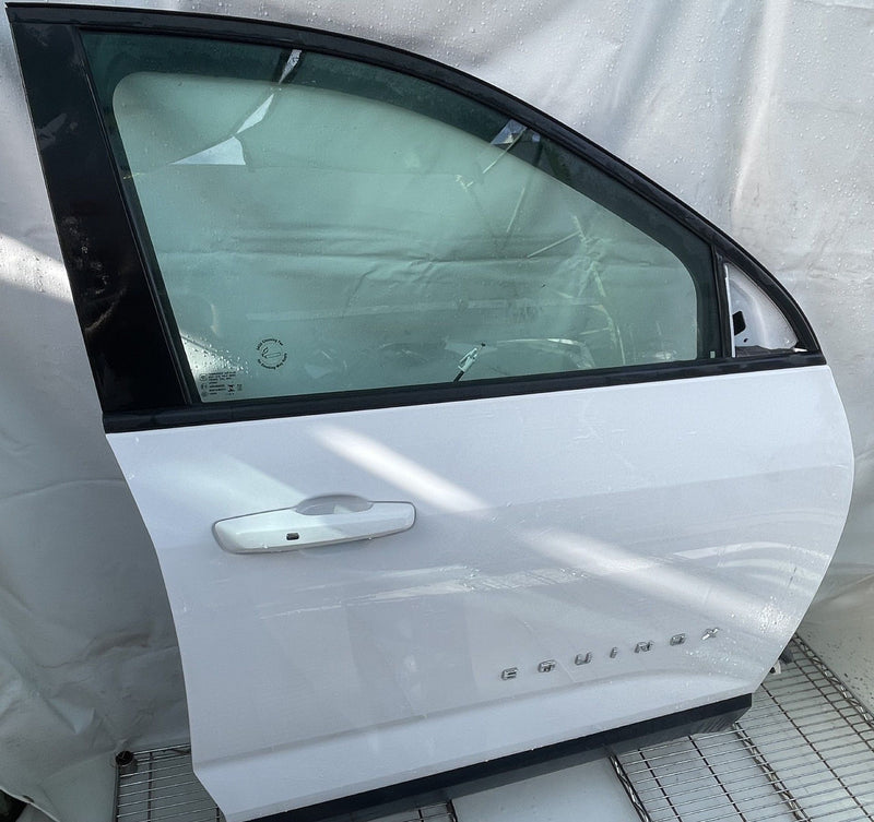 Load image into Gallery viewer, CHEVROLET EQUINOX FRONT RIGHT DOOR SHELL ASSEMBLY WHITE (WA8624) 25-26 # 111413
