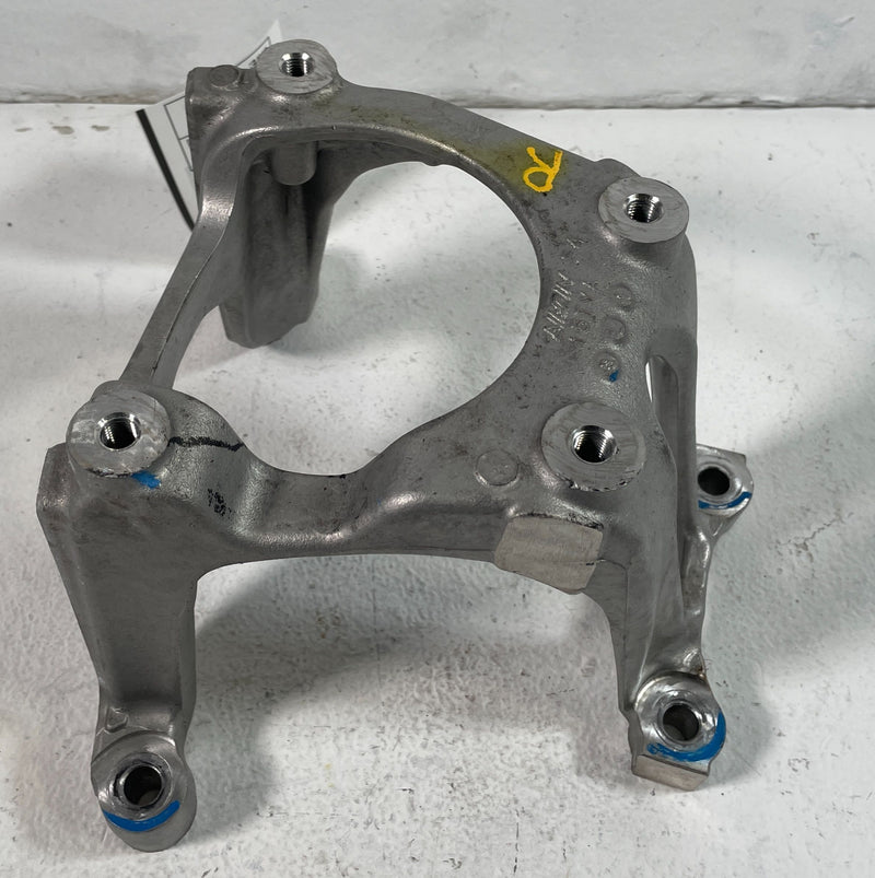 Load image into Gallery viewer, 2023 - 2025 HONDA PILOT REAR ENGINE MOTOR MOUNT SUPPORT BRACKET # 105850