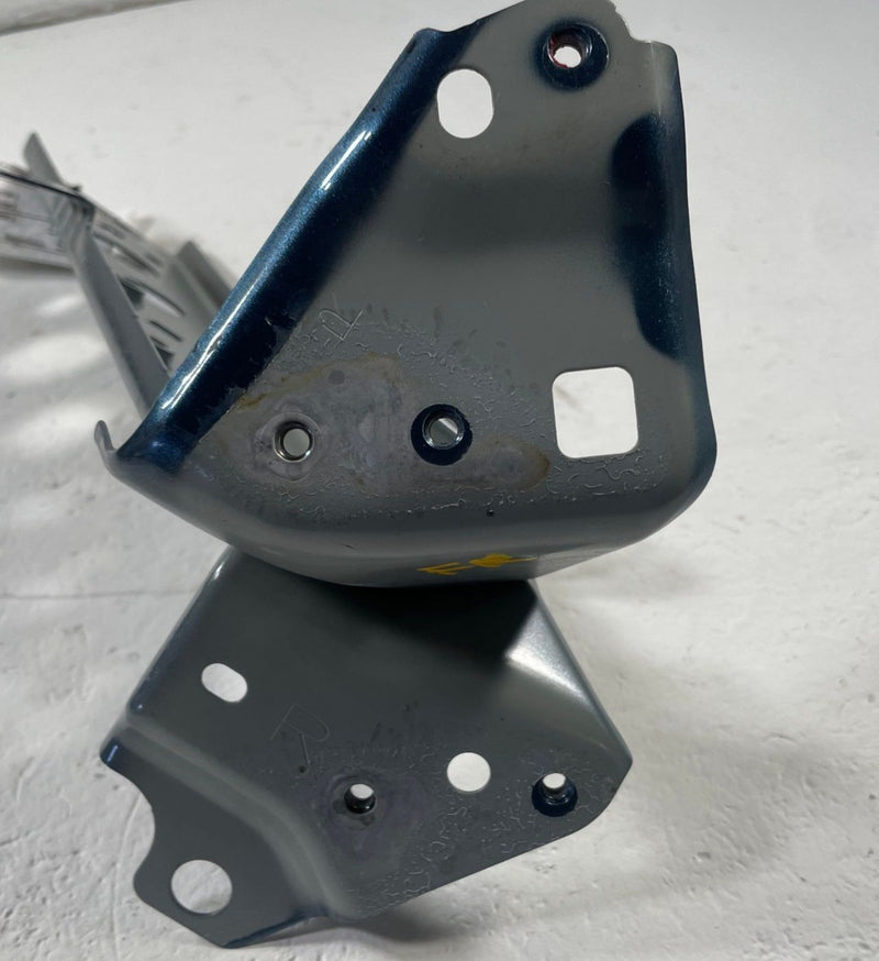 Load image into Gallery viewer, 17-25 MAZDA CX-5 FRONT RIGHT SIDE FENDER LOWER MOUNT SUPPORT BRACKET BLUE 111157
