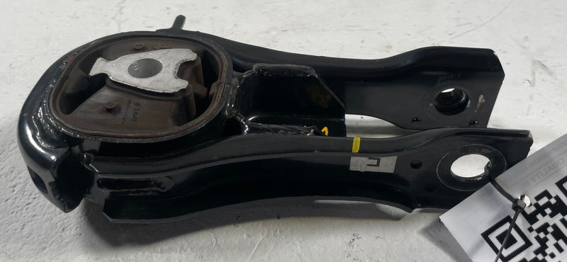 Load image into Gallery viewer, 19-25 MAZDA CX-5 REAR ENGINE MOTOR TORQUE ROD MOUNT STRUT BRACKET 2.5L # 111171