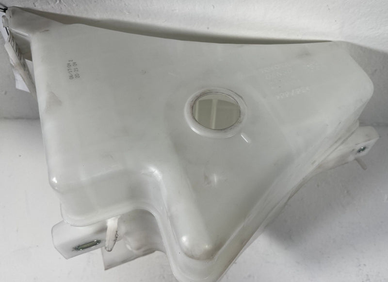 Load image into Gallery viewer, 2022 - 2026 TOYOTA TUNDRA WINDSHIELD WASHER BOTTLE TANK RESERVOIR 3.4L # 108451
