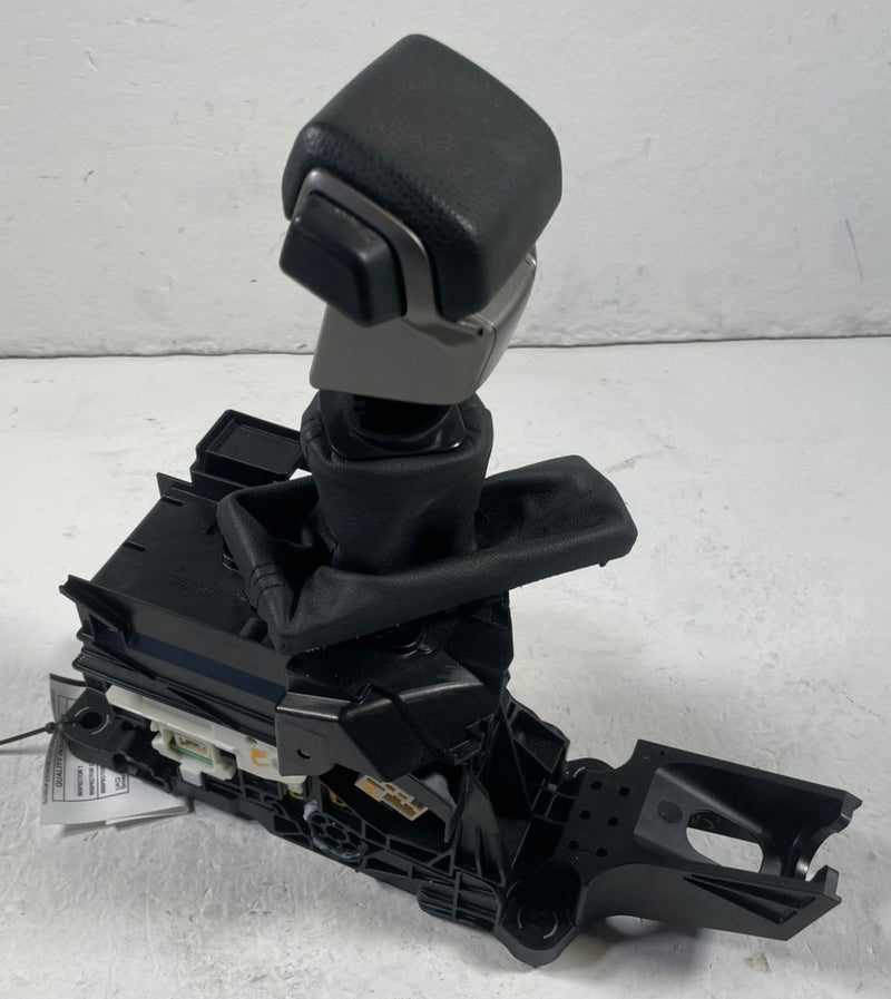 Load image into Gallery viewer, 2022 - 2025 TOYOTA TUNDRA SEQUOIA AUTOMATIC GEAR SHIFTER ASSEMBLY 3.4L # 108443