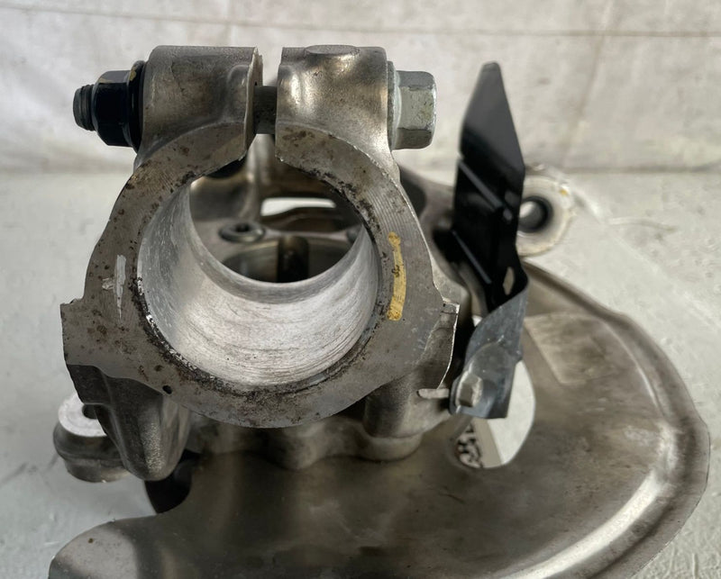 Load image into Gallery viewer, 2019-2026 GENESIS G70 FRONT RIGHT SIDE SUSPENSION SPINDLE KNUCKLE W/ HUB #113891