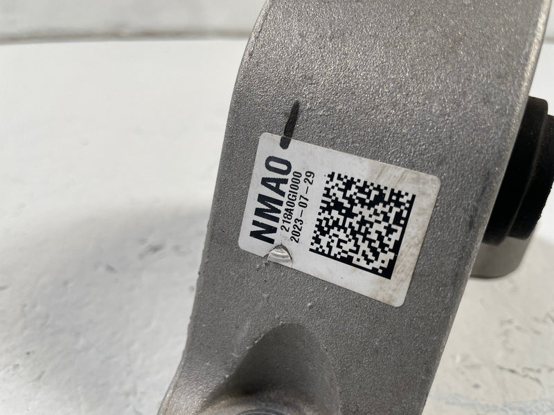 Load image into Gallery viewer, 2022-2025 KIA EV6 FRONT RIGHT SIDE DRIVE UNIT MOUNT BRACKET SUPPORT # 109948
