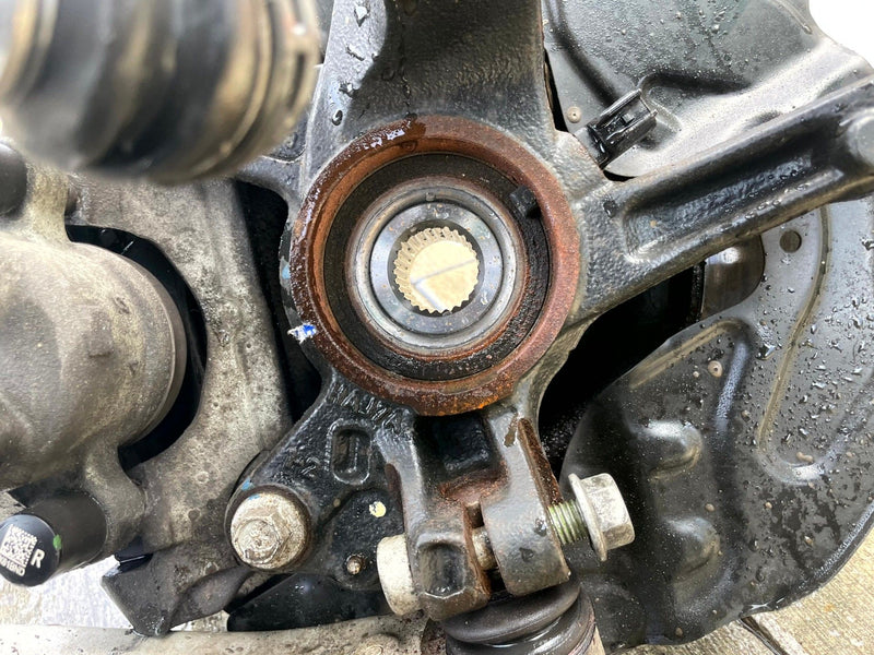 Load image into Gallery viewer, 2021-23 FORD BRONCO SPORT AWD FRONT RIGHT SIDE SUSPENSION KNEE ASSEMBLY # 111617