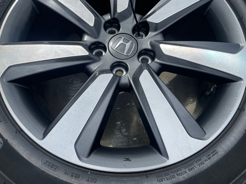 Load image into Gallery viewer, 23-25 HONDA PILOT 20X8J ALLOY 7 SPOKE WHEEL W/ TIRE 255/5GR20 (ONLY 1) # 105892