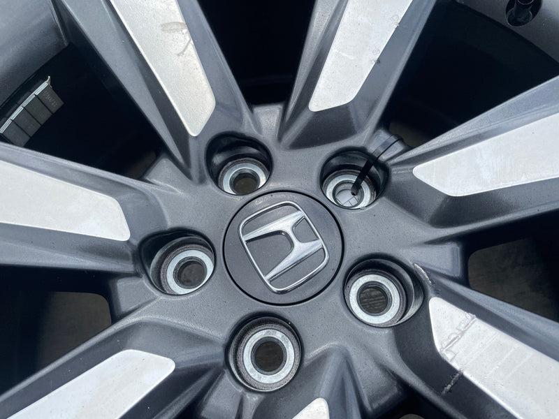 Load image into Gallery viewer, 23-25 HONDA PILOT 20X8J ALLOY 7 SPOKE WHEEL W/ TIRE 255/5GR20 (ONLY 1) # 105894