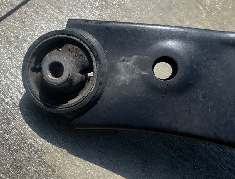 Load image into Gallery viewer, 2020-24 KIA TELLURIDE FWD FRONT RIGHT SIDE SUSPENSION KNEE ASSEMBLY # 107191